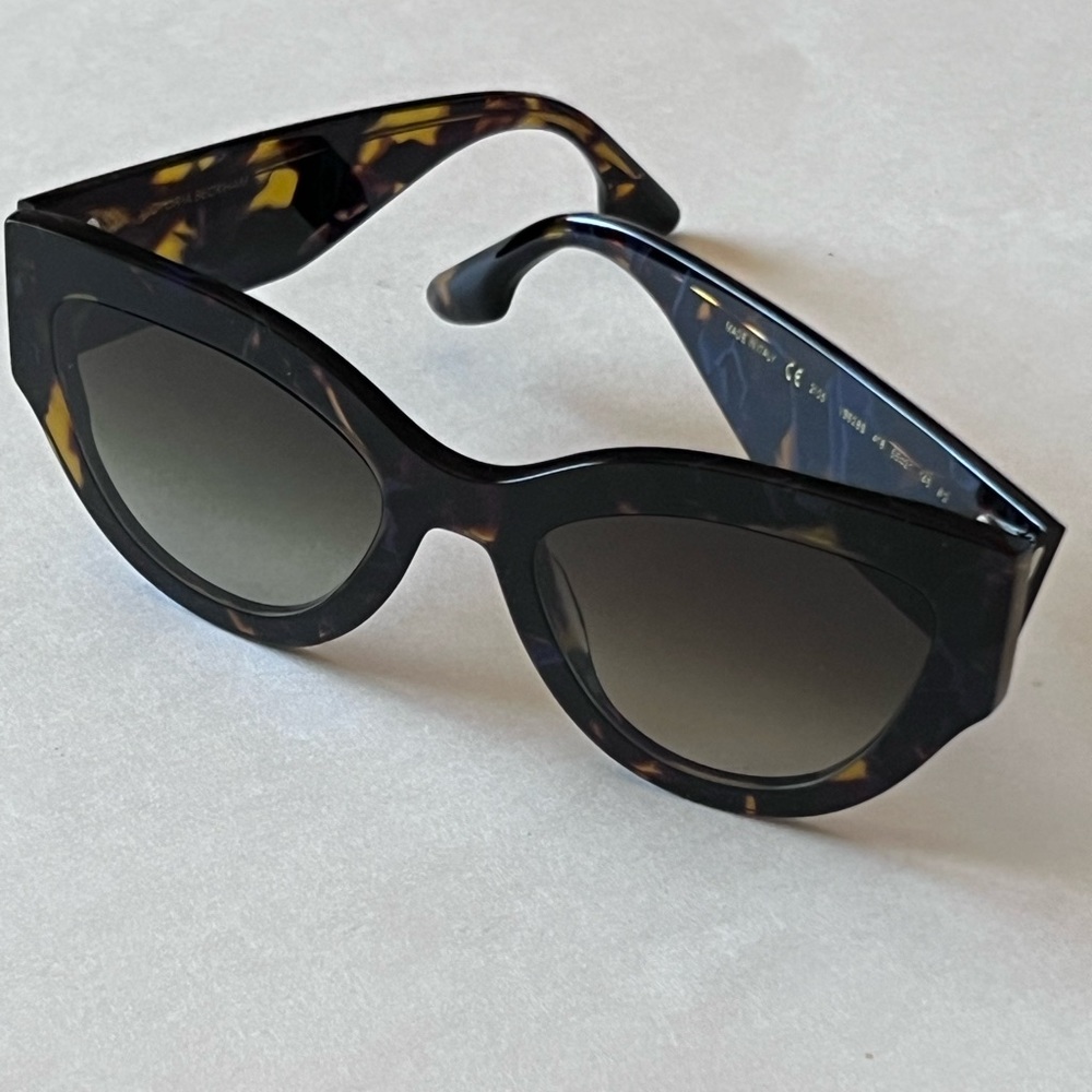 VICTORIA BECKHAM VB628S CHUNKY SUNGLASSES DARK TORTOISE 55mm NWOT